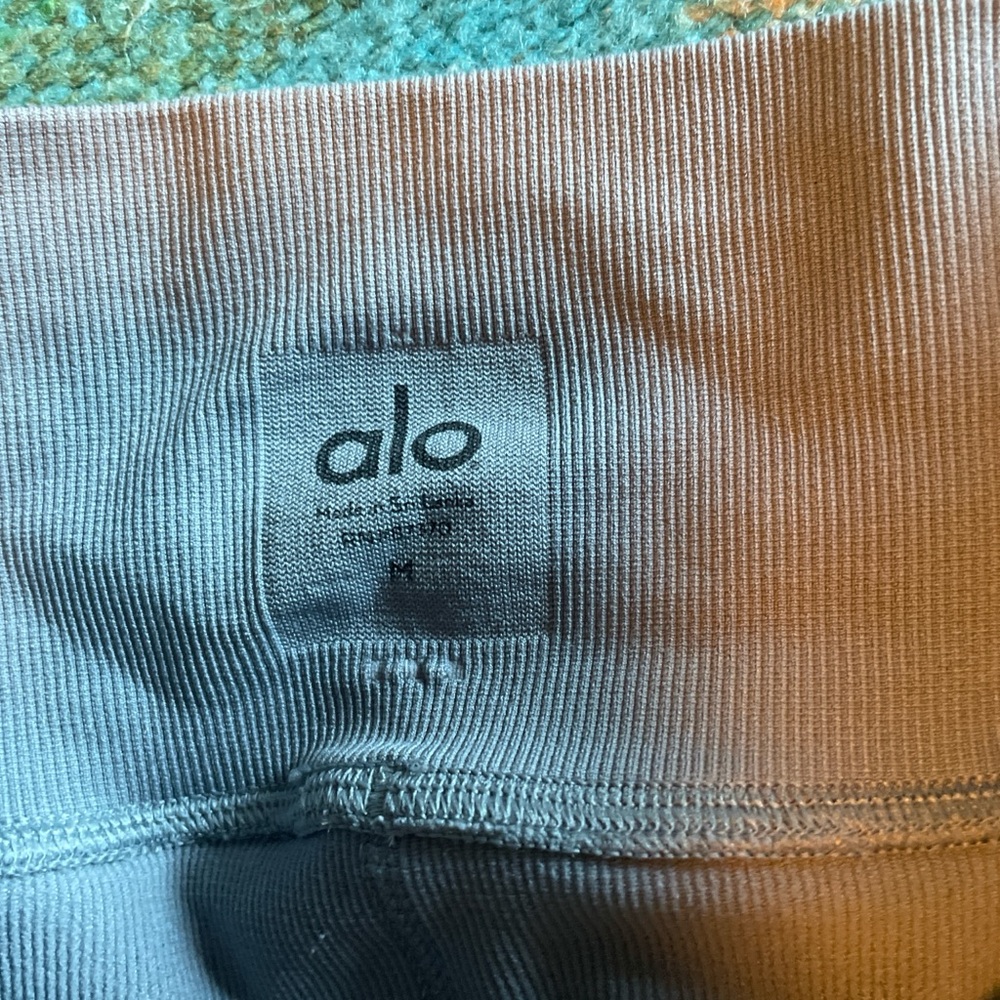 ALO Yoga Ribbed Leggings in Gray